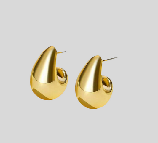 Goudkleurige waterdrop oorbelsteker 