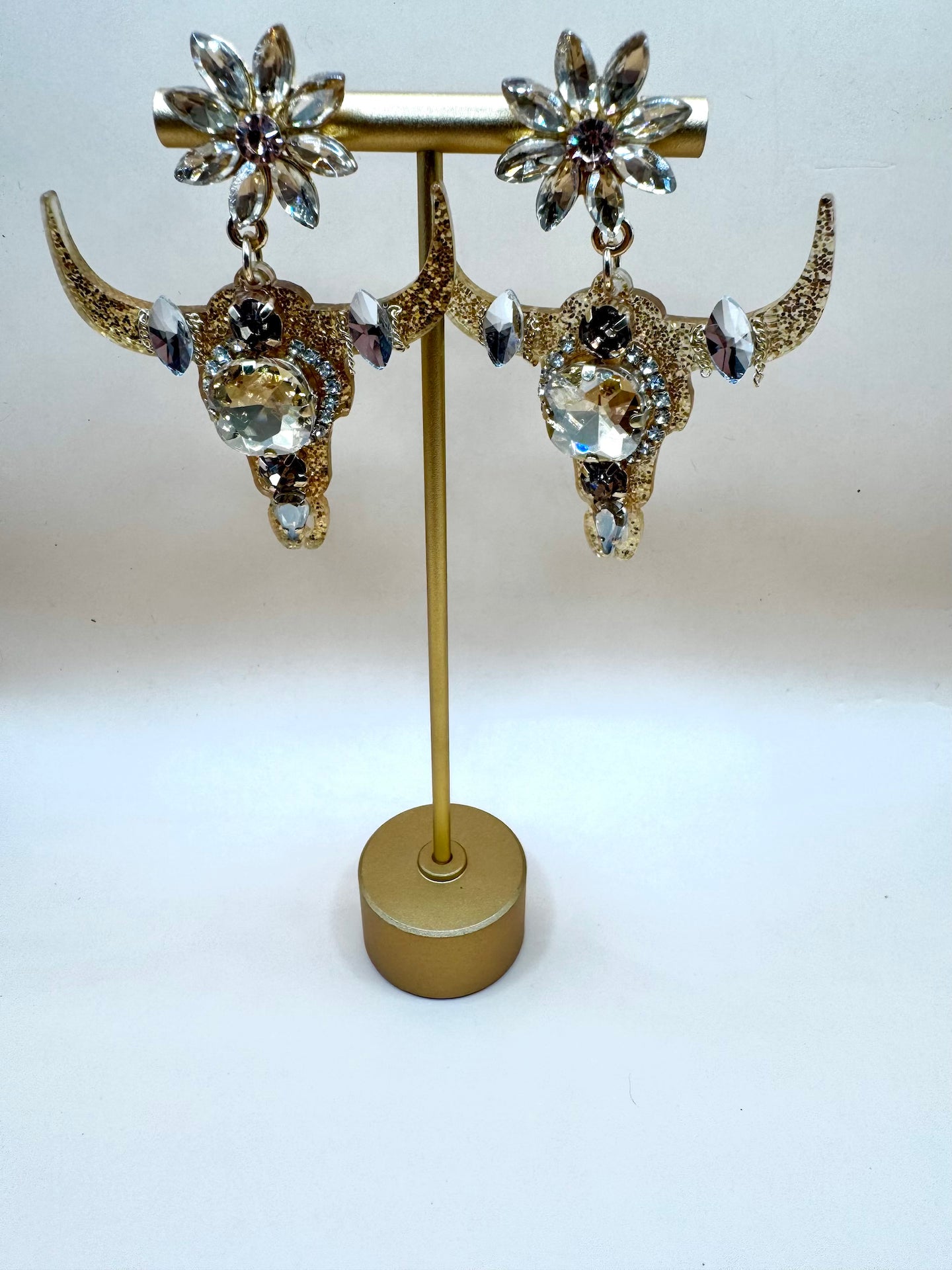 Bungelende stier oorbellen brons met goud Ibiza style met kristallen 