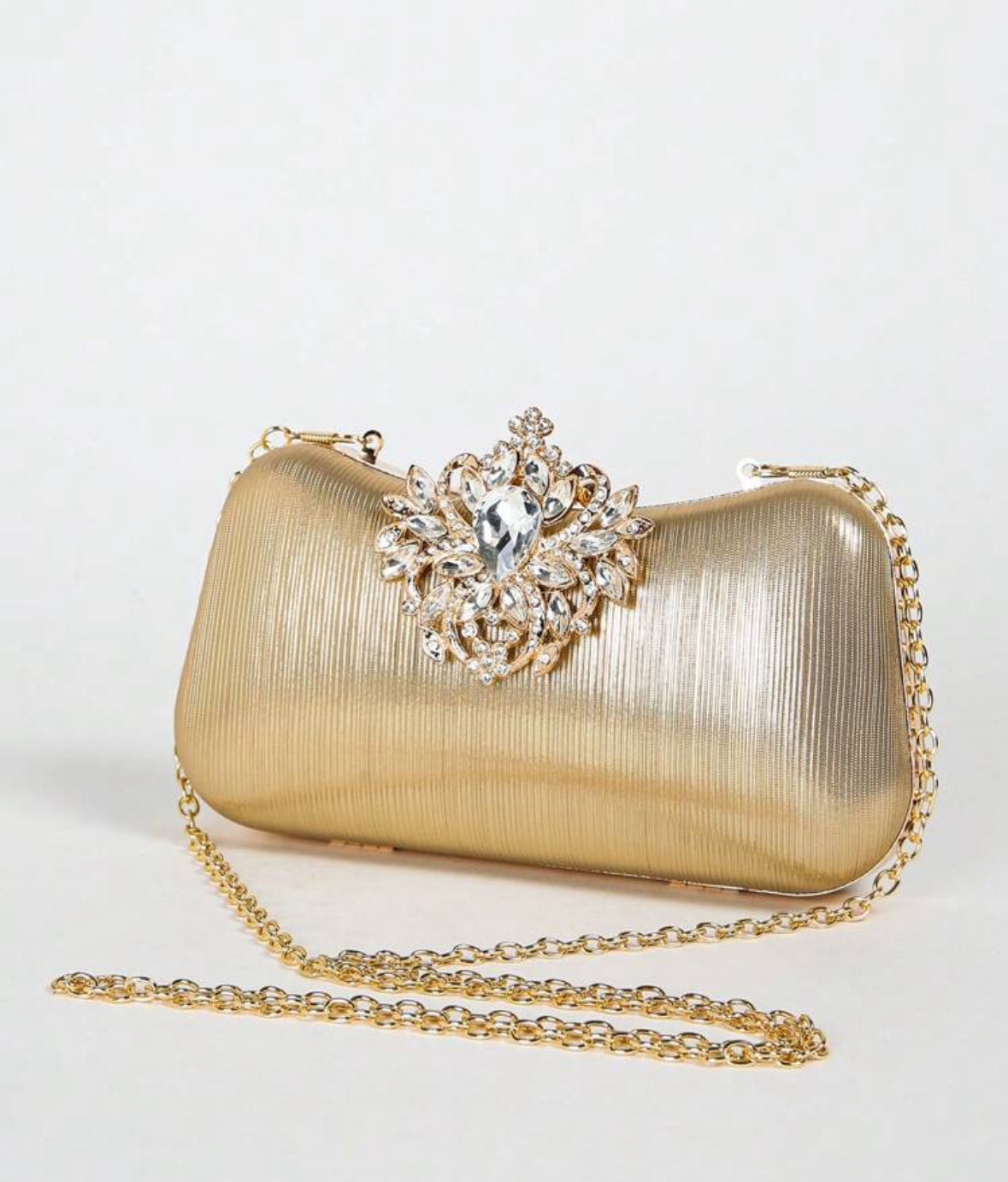 crown clutch goud met goudkleurige clipsluiting voorzien van strass kristallen met gouden hengsel
